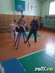 Полоса препятствий посвященная дню защитника отечества «Богатырские потешки» 2-4 классы Полоса препятствий посвященная дню защитника отечества «Богатырские потешки» 2-4 классы