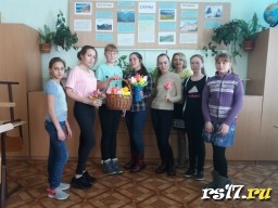 Мастер класс №1 по изготовлению цветов из цветной бумаги к 8 Марта!