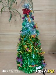 Конкурс кормушек и новогодних ёлочек