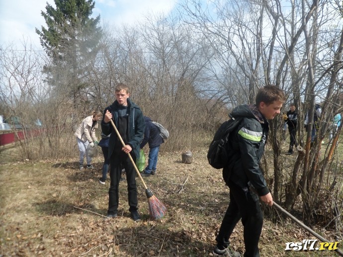 Трудовой десант - акция "Чистый посёлок" 6