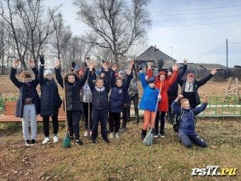 Трудовой десант «Детская площадка « Трудовой десант «Детская площадка «