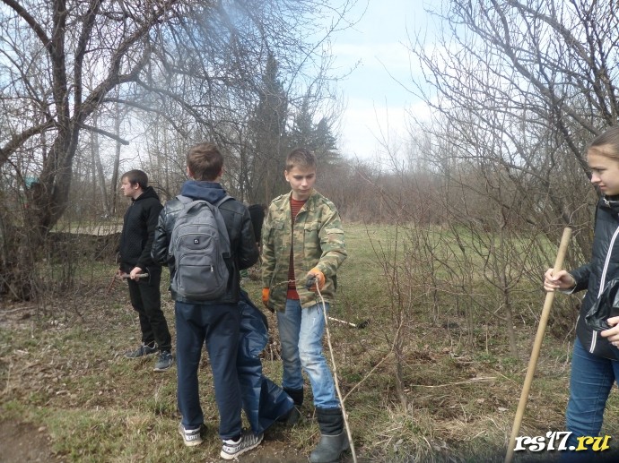 Трудовой десант - акция "Чистый посёлок" 4