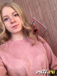 Анна Попова