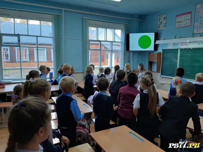 Посвящение в пешеходы учащихся 1 класса 6